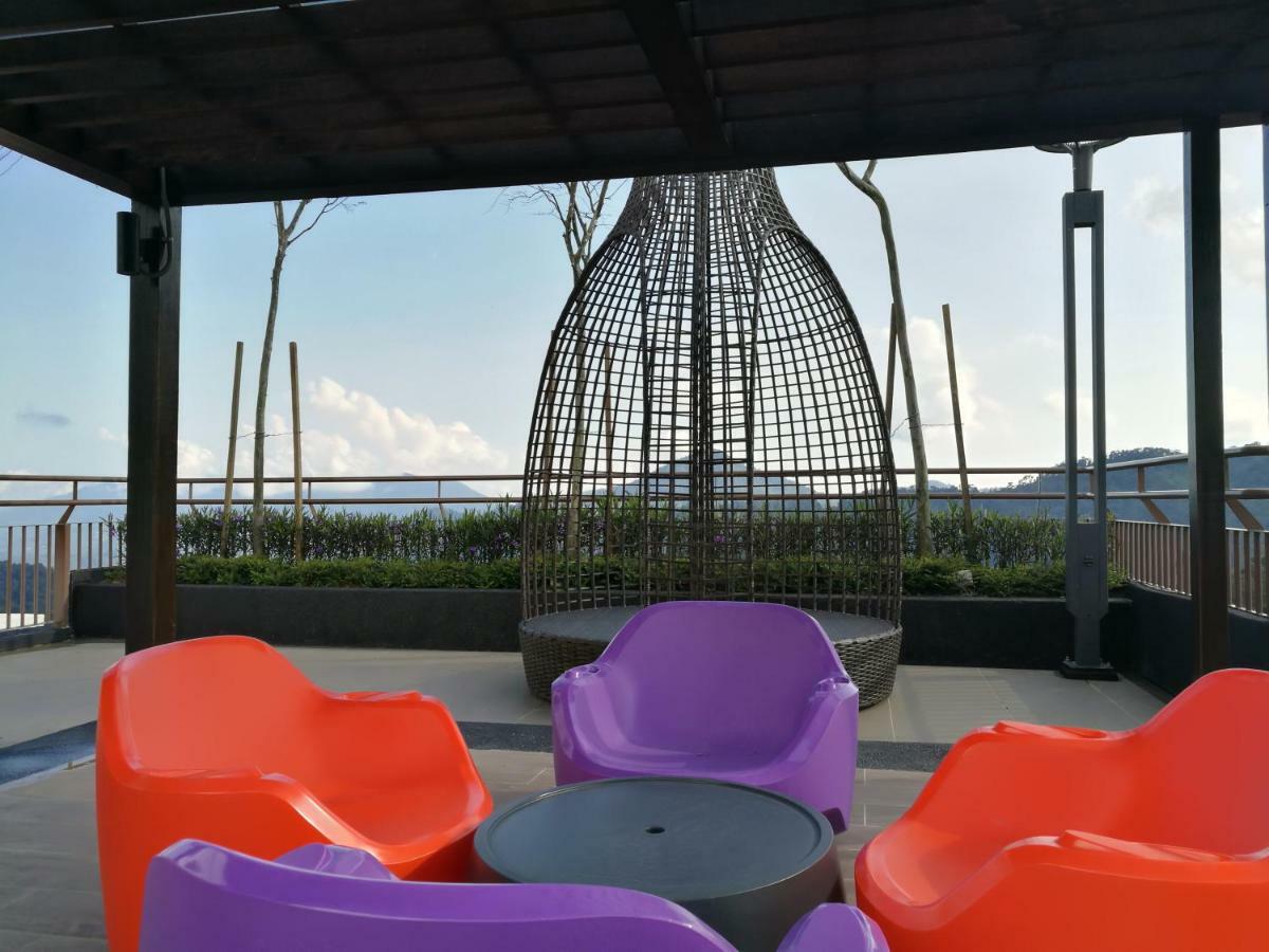 The Tropic@Midhill Genting Apartment Dataran Tinggi Genting Bagian luar foto